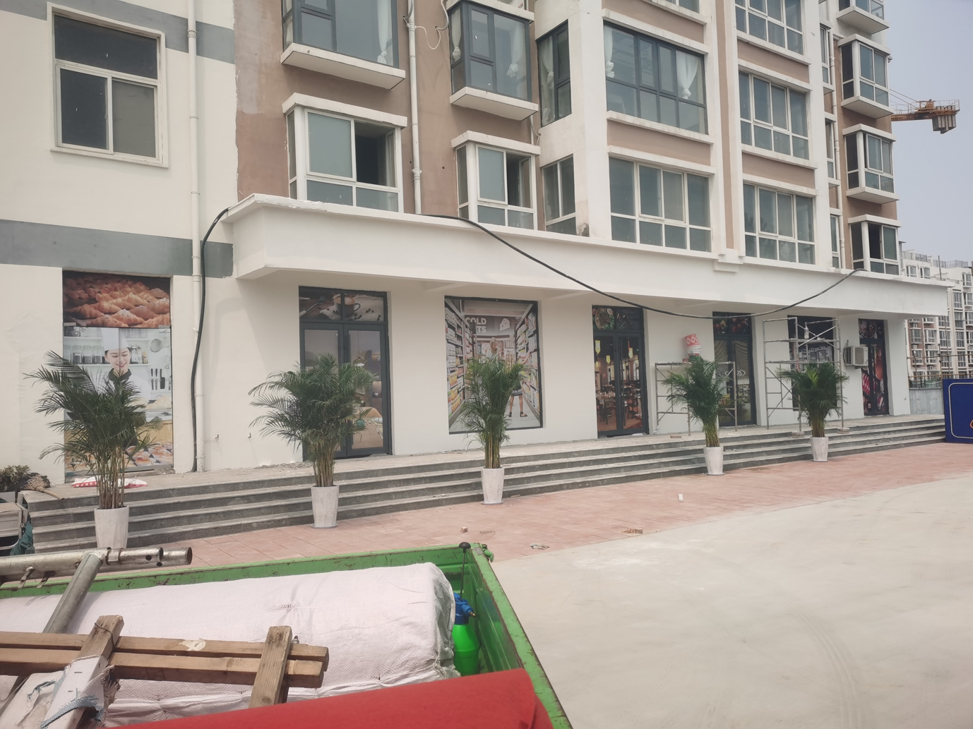 理想学府玻璃车贴安装