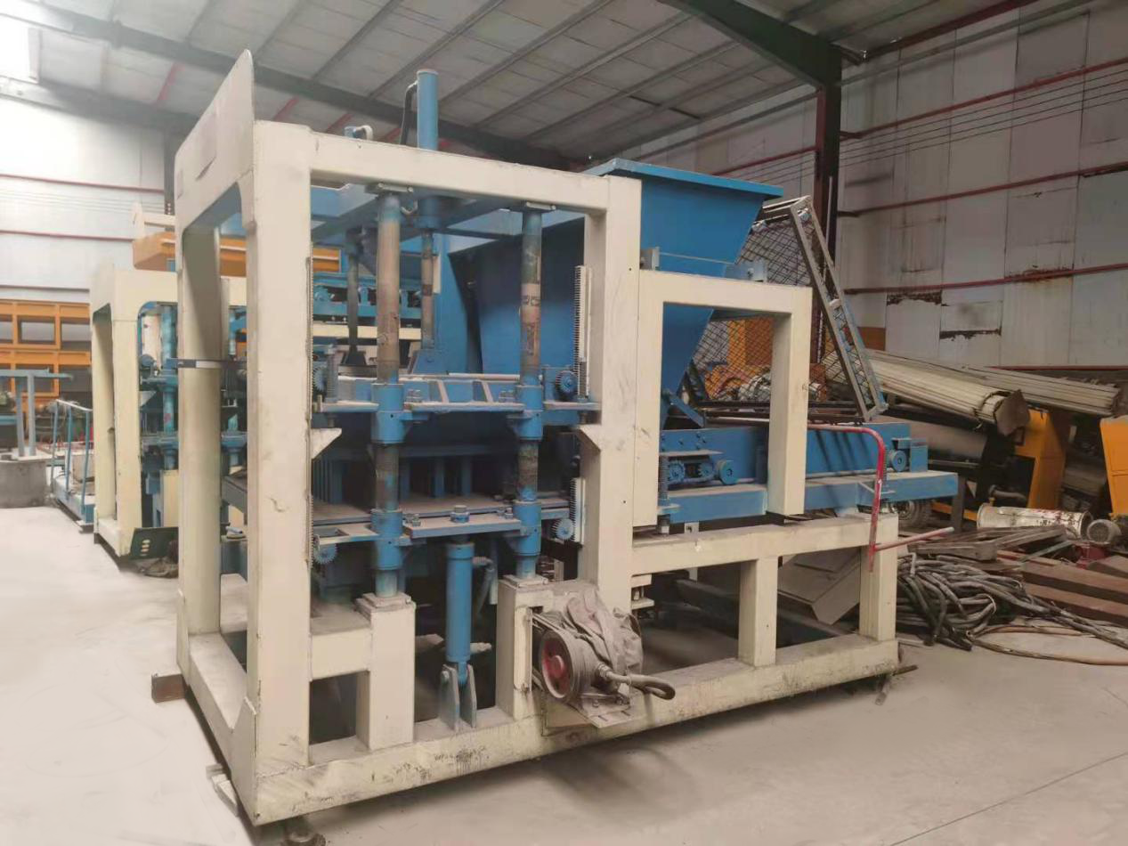 液壓免燒磚機(jī)
