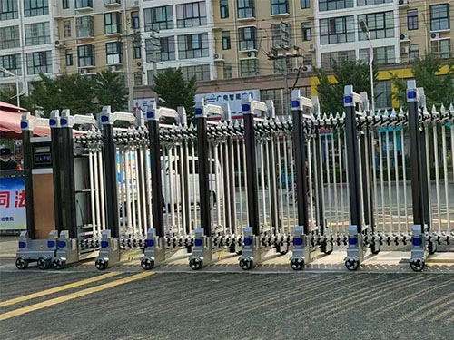 电动伸缩门