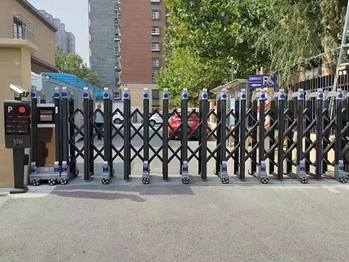 电动伸缩门