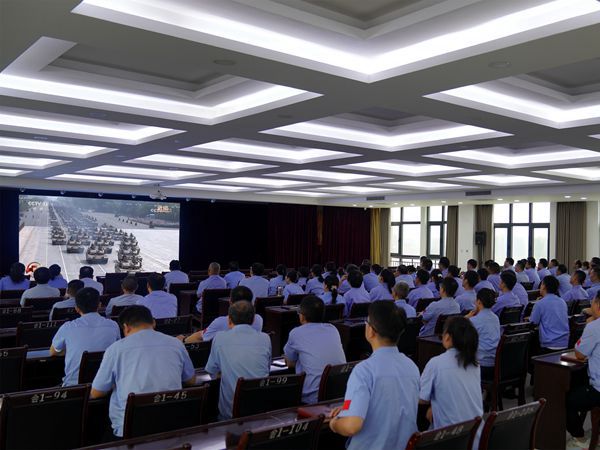 铭记胜利荣光，激发奋斗热情