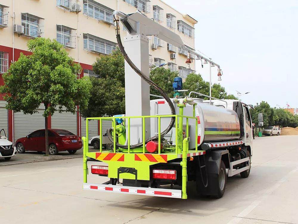 移动喷洒车 查看详情