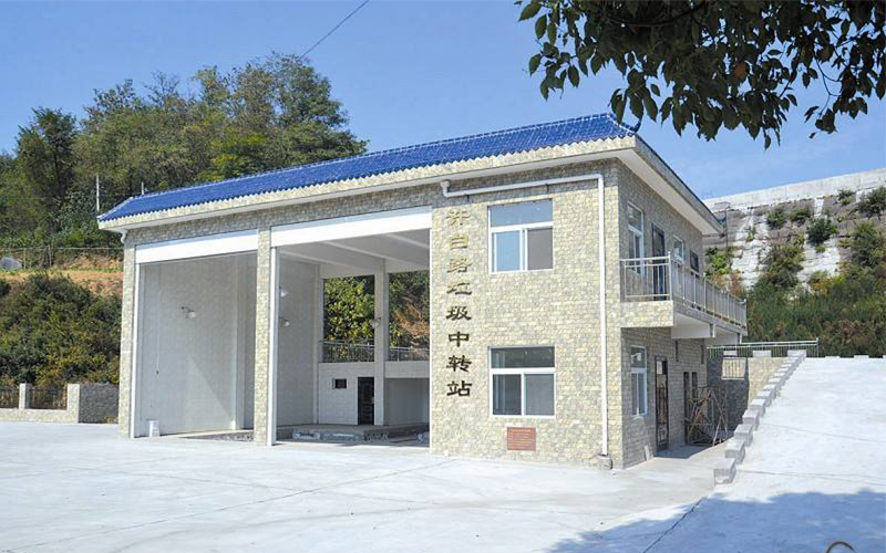用于垃圾中转站的移动式垃圾压缩机