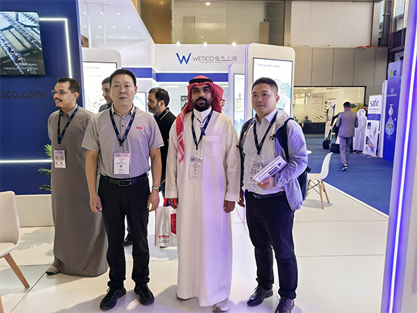 参加2025年沙特水展
