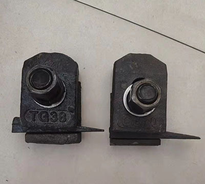 压轨器