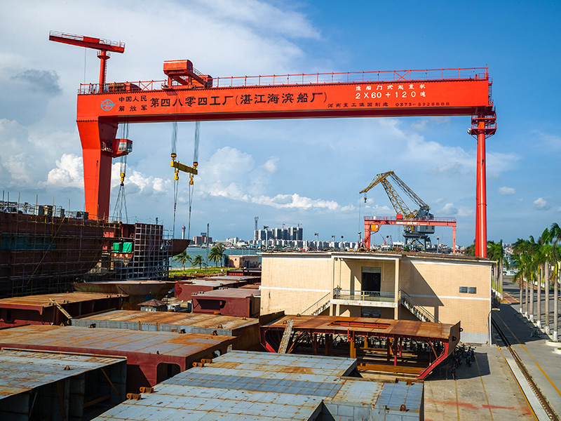 造船門(mén)式起重機(jī)