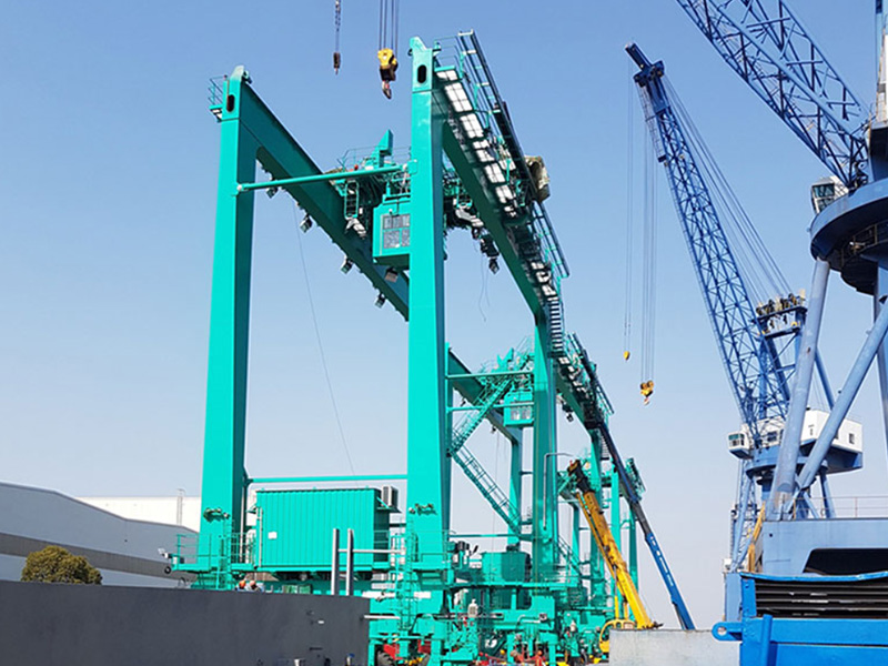 輪胎集裝箱門機