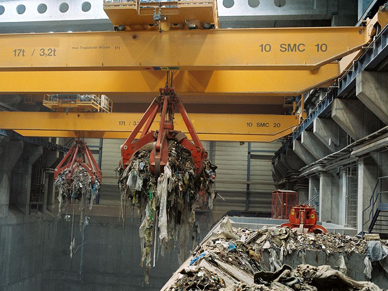 自動(dòng)垃圾抓斗起重機(jī)