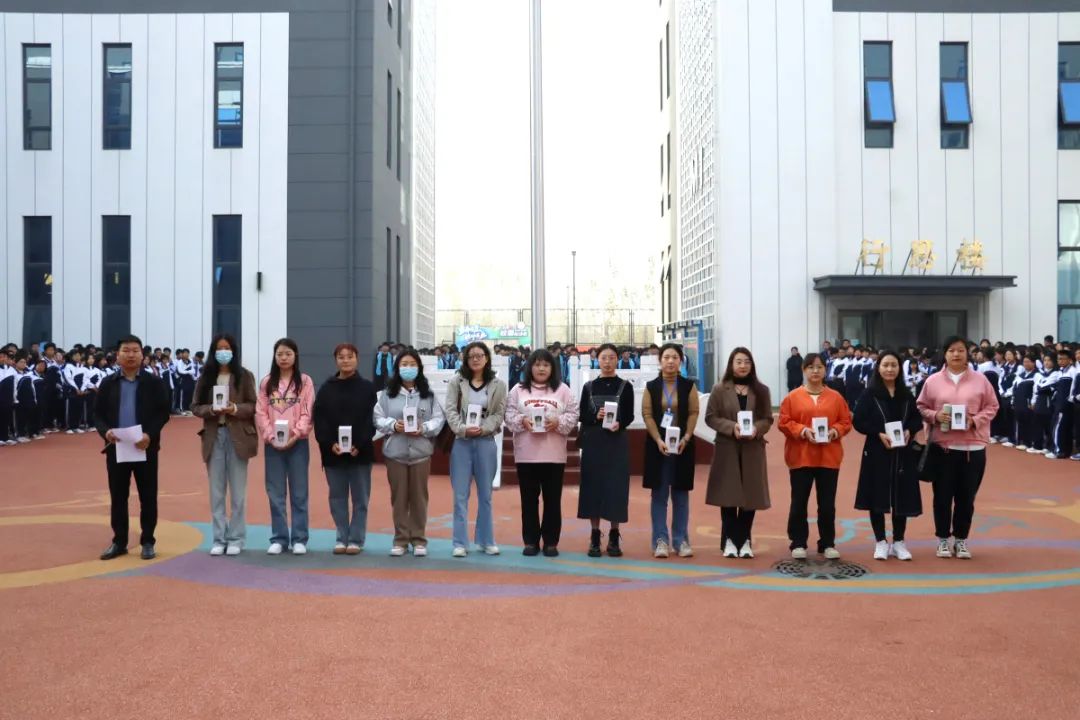 640_(1) 640_(1)