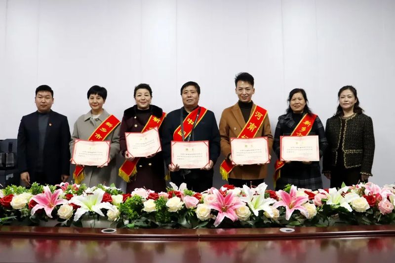 道德模范与身边好人进校园,开启“正能量”课堂！