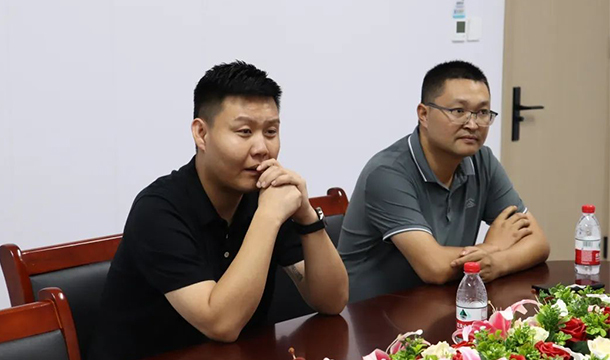 爱心资助 筑梦前行丨社会爱心人士走进我校开展资助活动