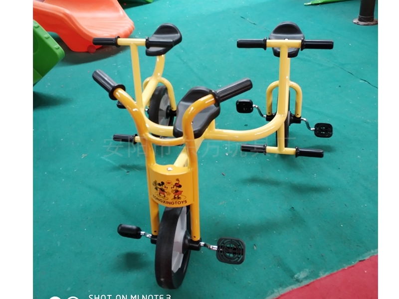 幼儿园户外玩具
