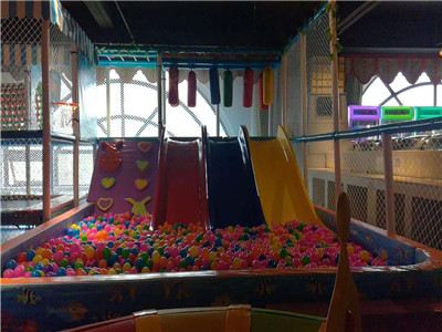 幼儿园塑料玩具