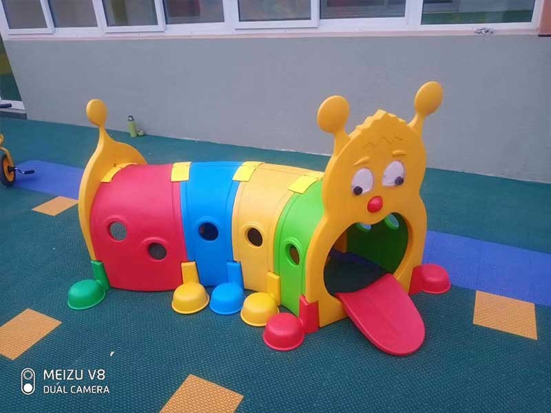 幼儿园攀爬玩具