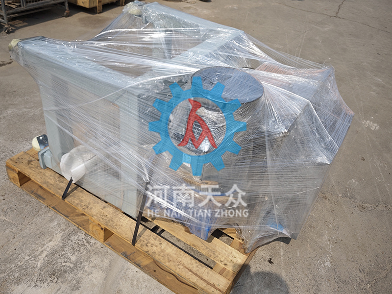 0.5t雙軸撕碎機(jī)發(fā)貨