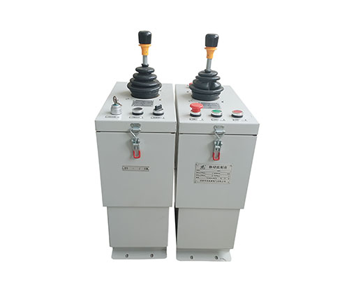 塔吊聯(lián)動(dòng)控制臺(tái)