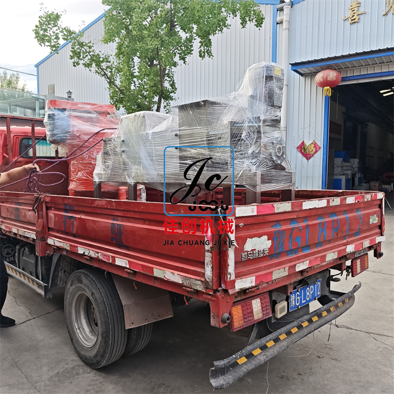 不銹鋼260雙螺旋壓榨機(jī)發(fā)貨