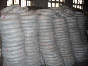 镀锌铁丝厂家分析其在防腐性能上的优势