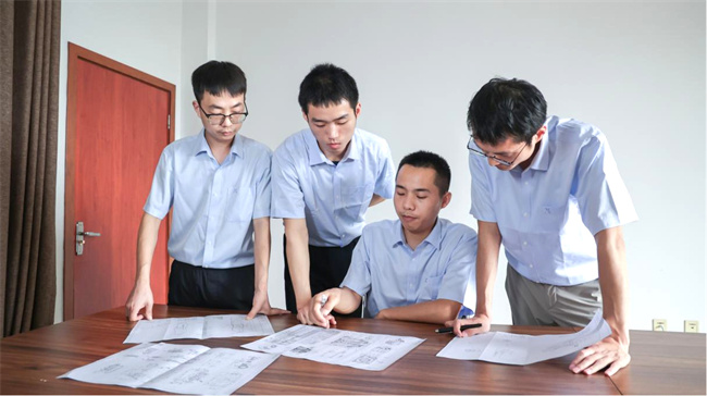 技術(shù)團(tuán)隊(duì)的每一次討論，只為向更好解決方案邁進(jìn)