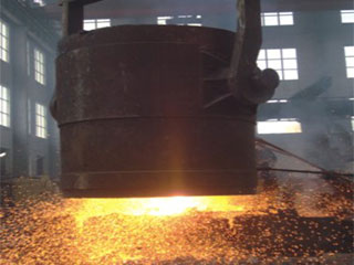 40噸鋼包澆注