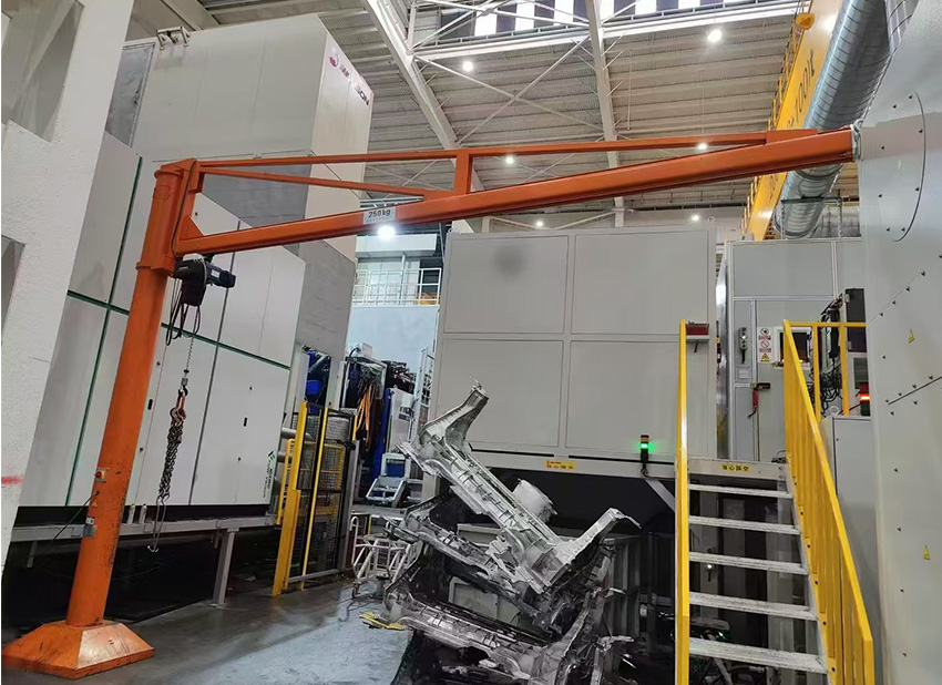 柔性轨道式悬臂起重机案例图