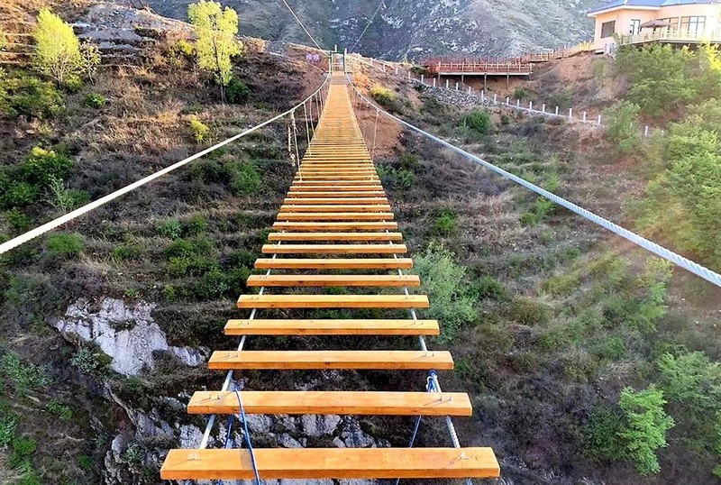 步步驚心高空吊橋