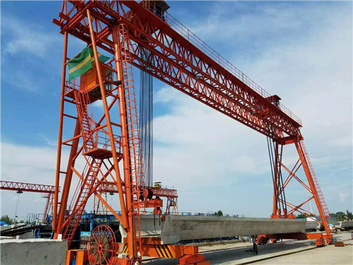 路桥门式起重机