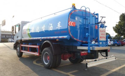 东风D9绿化喷洒车