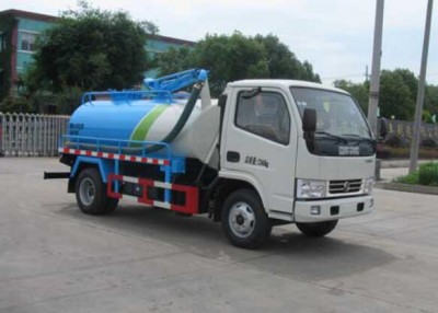 东风多利卡真空吸粪车