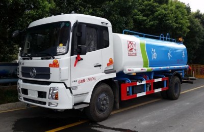 东风天锦绿化喷洒车