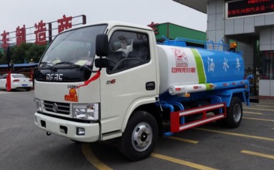 东风多利卡多功能洒水车