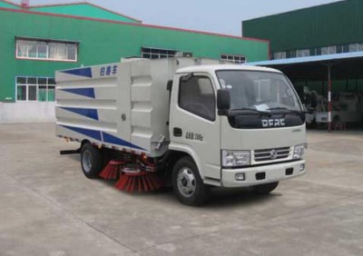 小多利卡扫路车