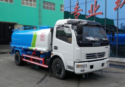 东风多利卡多功能洒水车