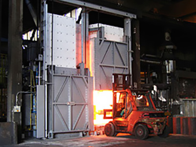 Box type heat treatment furnace