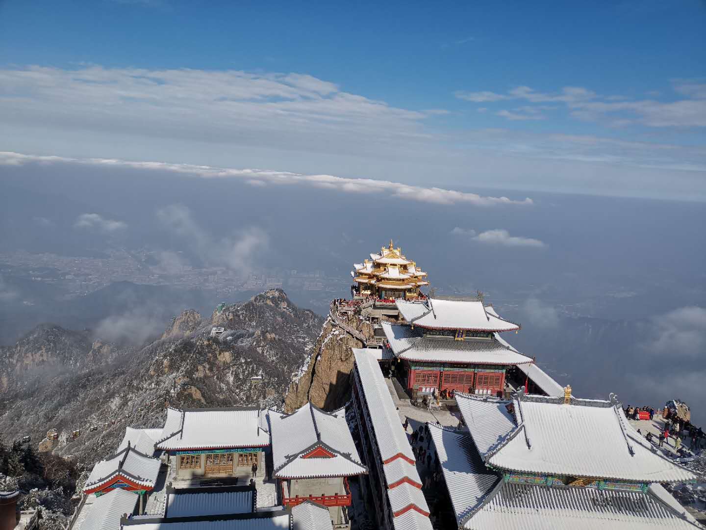 雪后造访老君山,云海雪景美如画