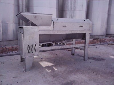 櫻桃(桃杏)去核打漿輸送機
