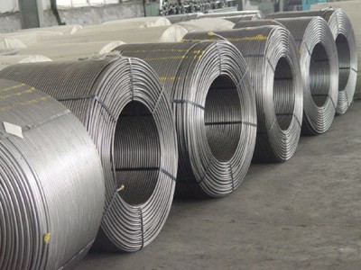 The quality of molten steel can be improved by using silicon and calcium cored wire