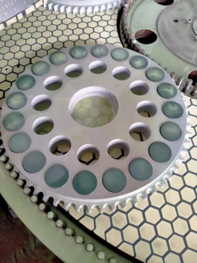 圆柱陶瓷制品研磨