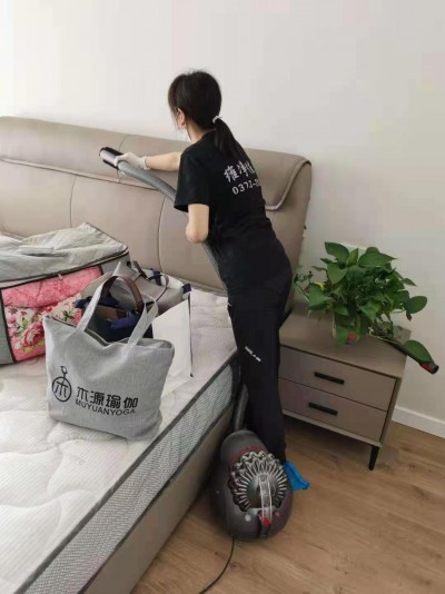 床鋪除螨——維凈佳清潔家庭保潔，日常清潔，房間深度清潔除塵除螨