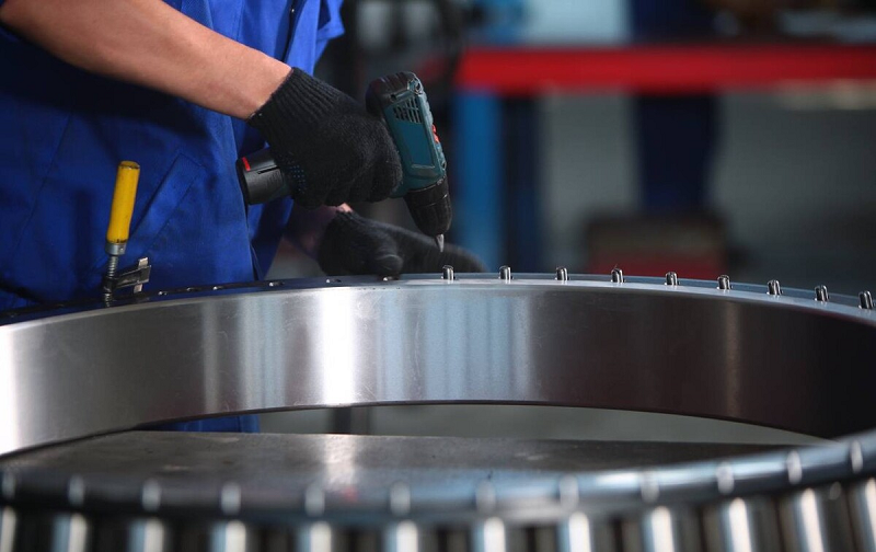 中原滑动：情系客户，成就客户，为客户减少损失比权衡得失重要得多