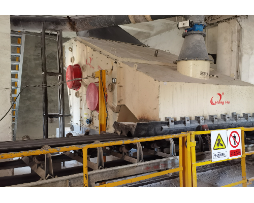 新疆某电石厂筛分生产线