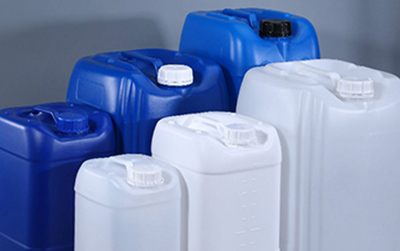 25升塑料桶可容纳的汽油量及相关注意事项