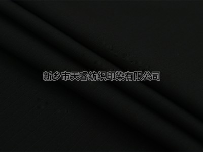 C/T 70/30  20*T300D/74*46  219GSM 防油防水WOR 防静电ANTI-STATIC 黑色BLACK