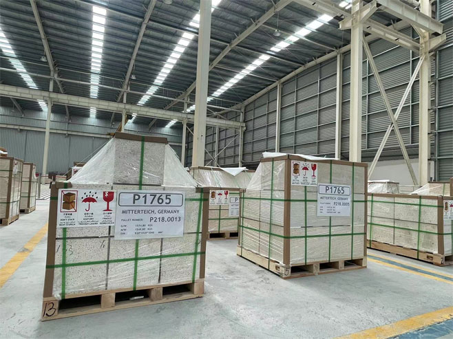 The products ordered by European customers have been packed up and are waiting for delivery