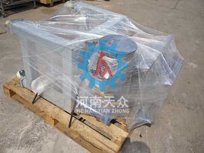 0.5t双轴撕碎机发货