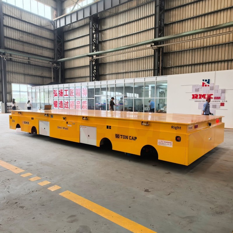 天然气罐运输50吨重型全向车