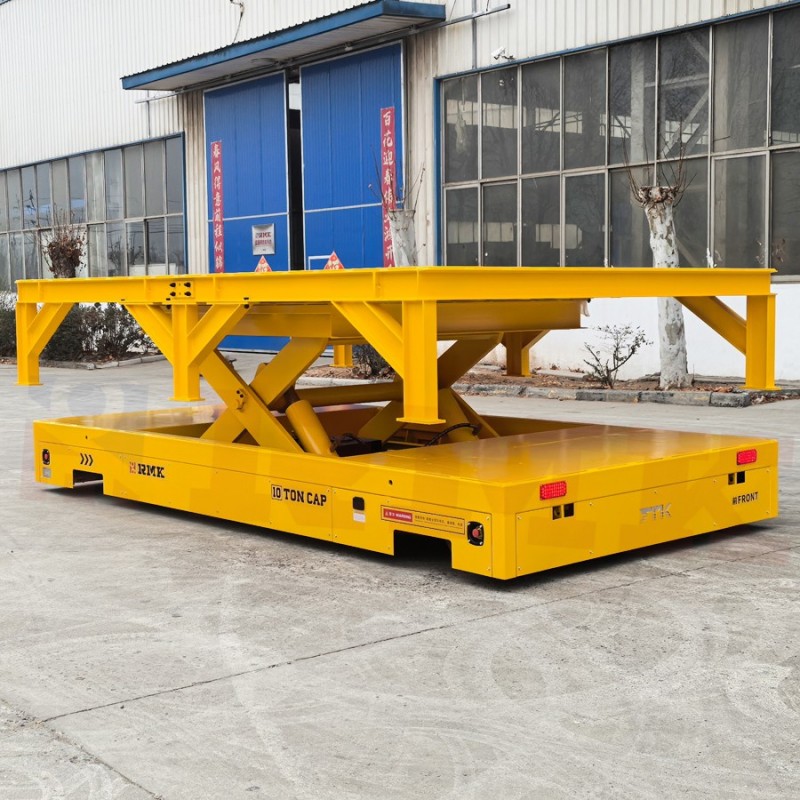 剪叉举升800高 10吨液压转向无轨车