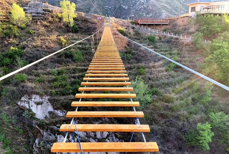 步步驚心高空吊橋