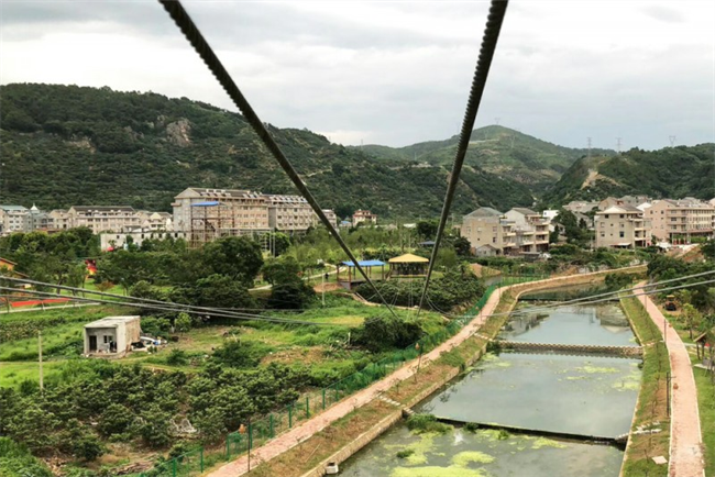 新世纪游乐滑索设备 新世纪游乐滑索设备