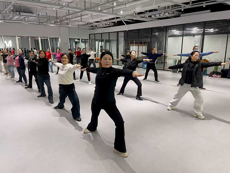 eRaMBSkQHE1763001424101 eRaMBSkQHE1763001424101.jpg